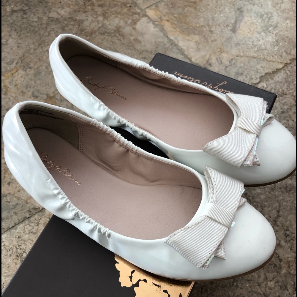 Ruby & Bloom Girls White Shoes Flats